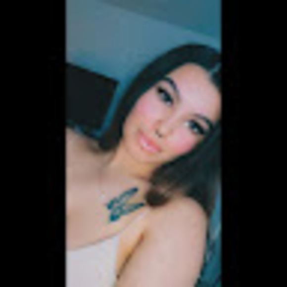 Meet your Posher, Yazmina - Picture 1 of 1